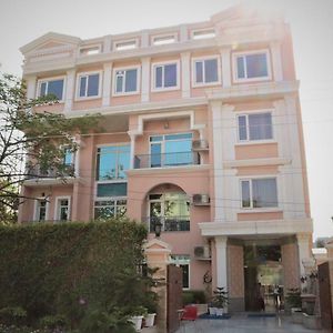 Royal Residence Iffco Chowk